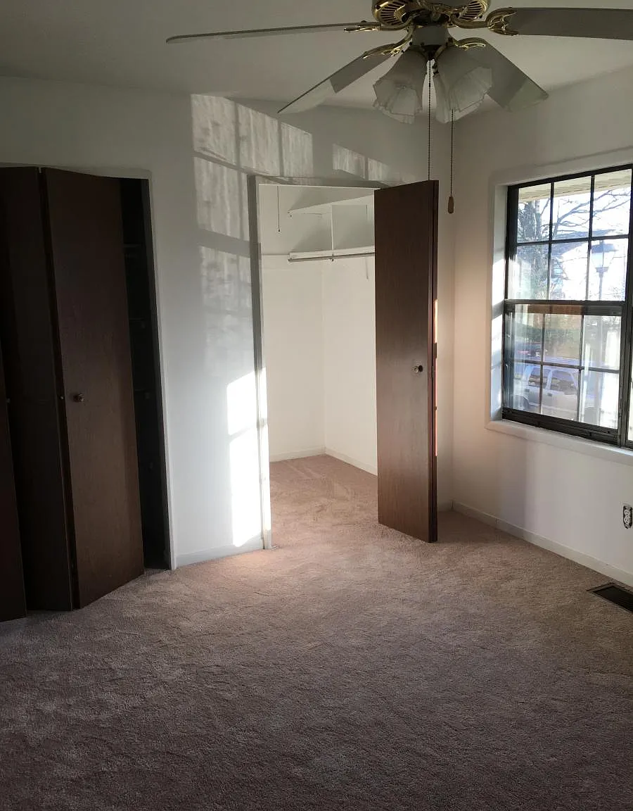 3 bed, 1.5 bath, 1180 sqft, $1,550 — Photo 4