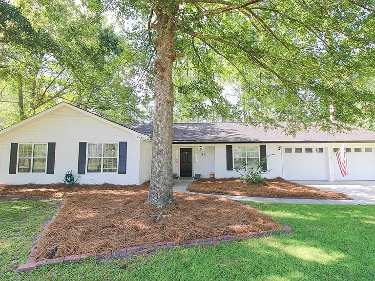 2821 Clayton Dr — Photo 29
