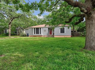 1513 W Day St, Denison, TX 75020