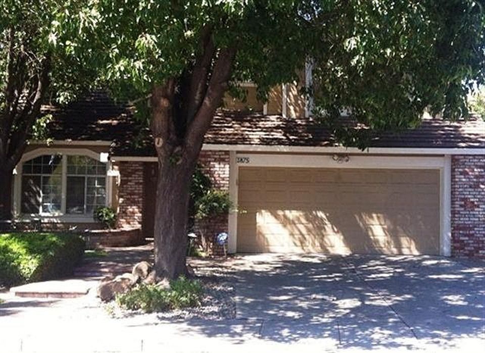 1st image of 1875 Foxwood Dr