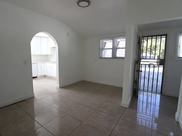3561 Atlantic St #1/2 — Photo 2