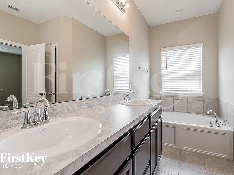 5476 Preston Bentley Dr — Photo 10