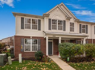1004 Charlton Ln, Naperville, IL 60563