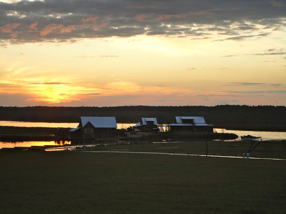2nd image of 8 Pickwick Point