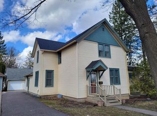 803 W 5th St, Marshfield, WI 54449