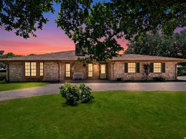4231 Stuart, Adkins, TX 78101