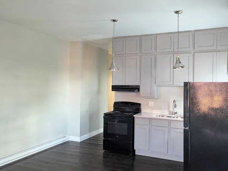 271 Mohawk St #3 — Photo 2
