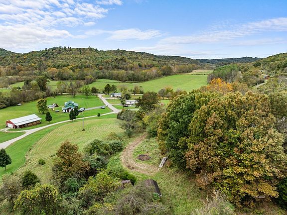 6th image of 92 Greentree Rd