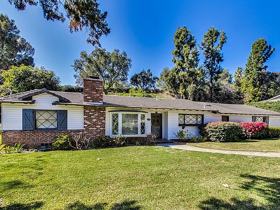 2nd image of 1115 Sierra Madre Villa Ave