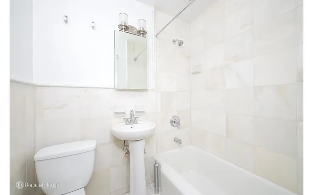 Rented by Douglas Elliman | media 70