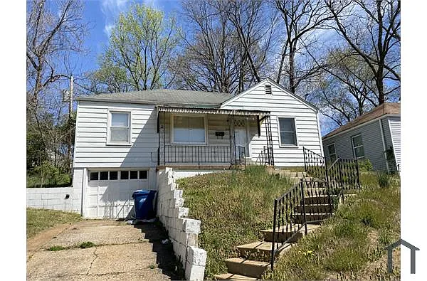 133 Chambers Rd photo 1