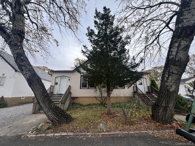 5 4th Stret, Bayville, NY, 11709