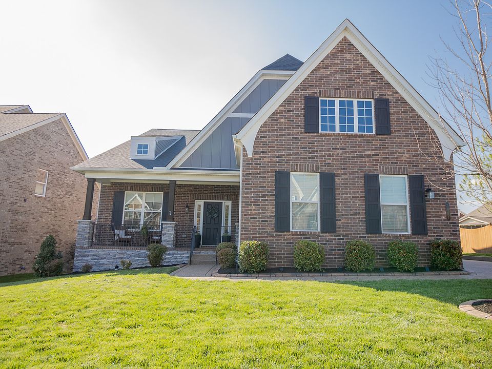 1st image of 3061 Oxford Dr