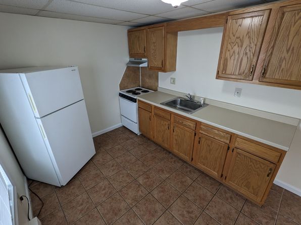 28 Emerald St APT 1L