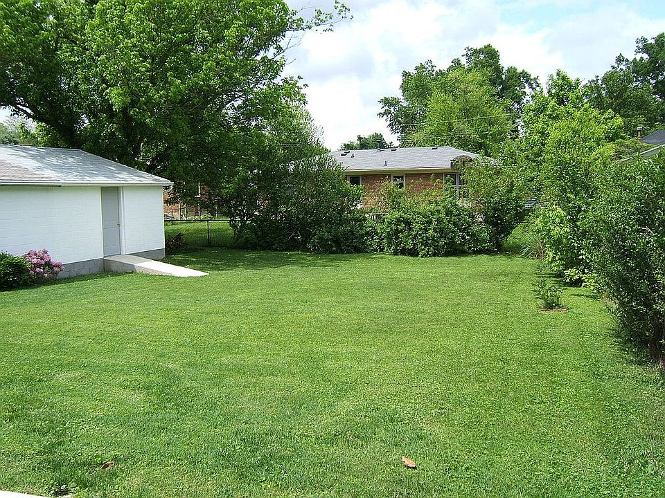 2nd image of 8015 Broadfern Dr