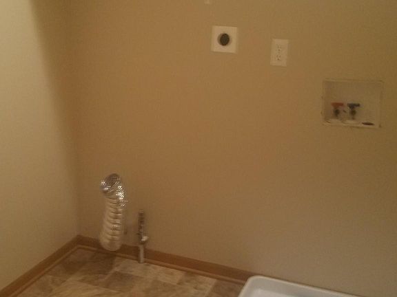 2nd image of 452 N Calkey St #452