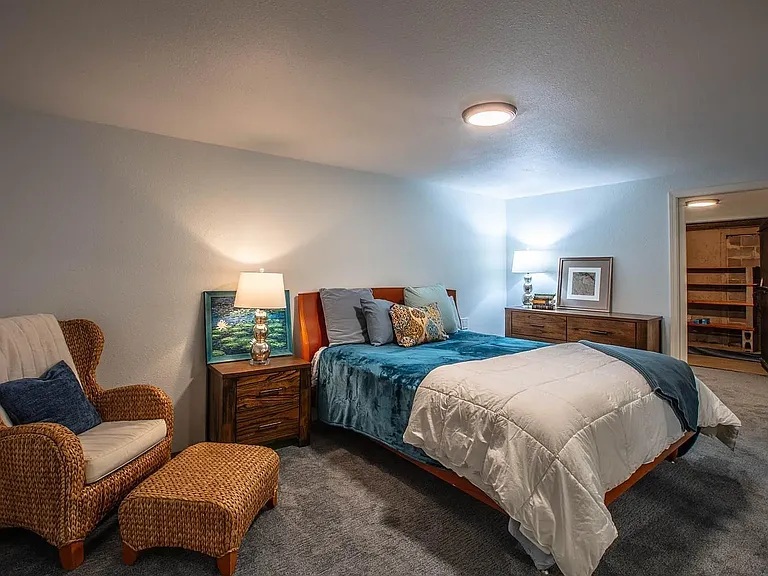 170 Flatwater Ln — Photo 32