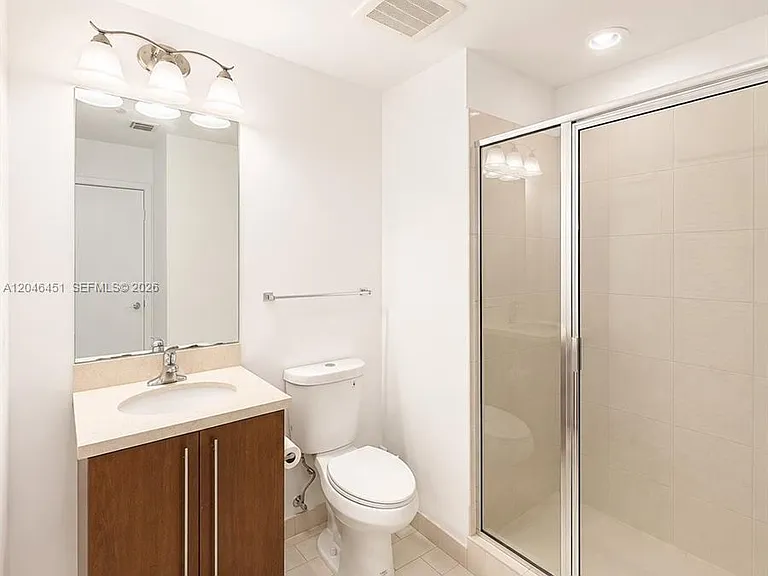 1111 SW 1st Ave #1716 — Photo 8