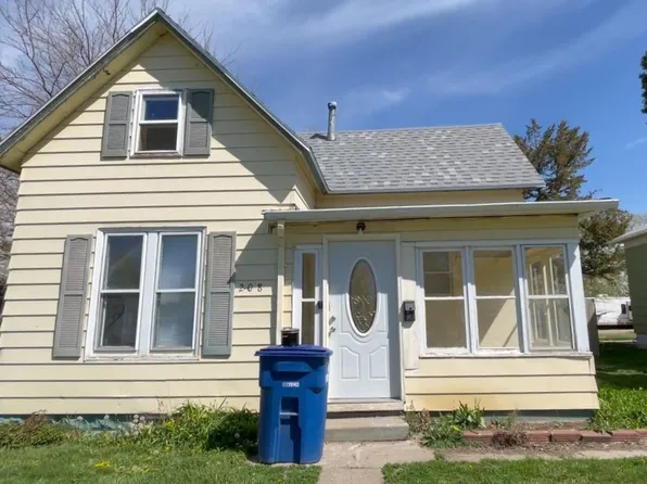 208 E 10th Ave, Mitchell, SD 57301