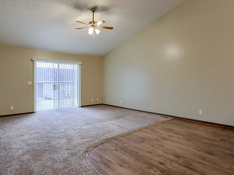 2644-48 W Timberlake Dr — Photo 19