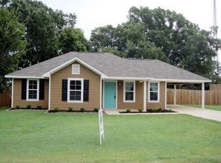 700 Shea St, Chandler, TX 75758