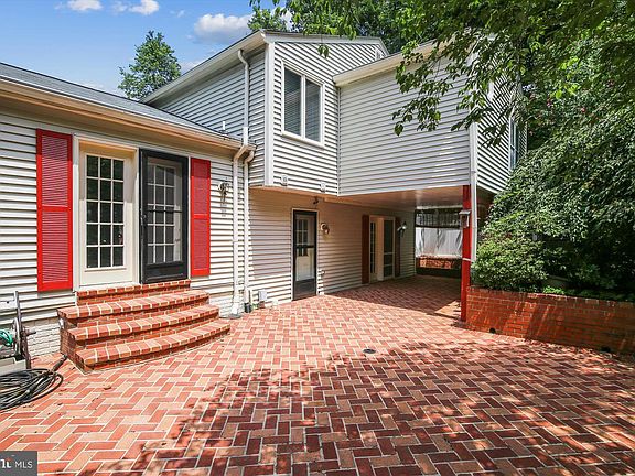 5th image of 6309 Karmich St
