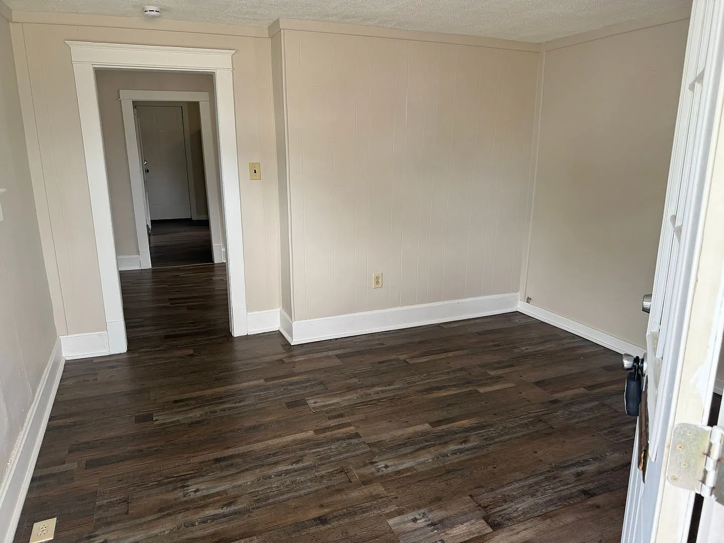 334 W Church St Newark Oh 1 bed 1 bath house with Laundry — Photo 2