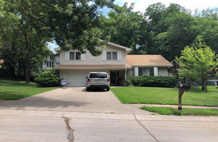 1st image of 303 Douglas Dr