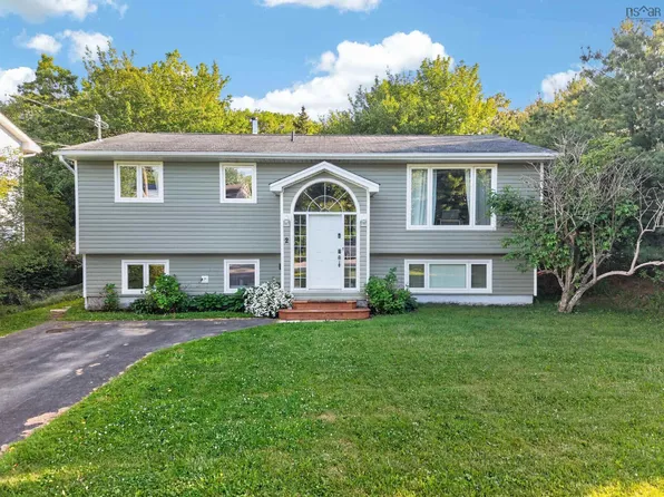2 Randall St, Halifax, NS B2Y 4K8