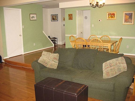 4th image of 5937 Berkshire Ct