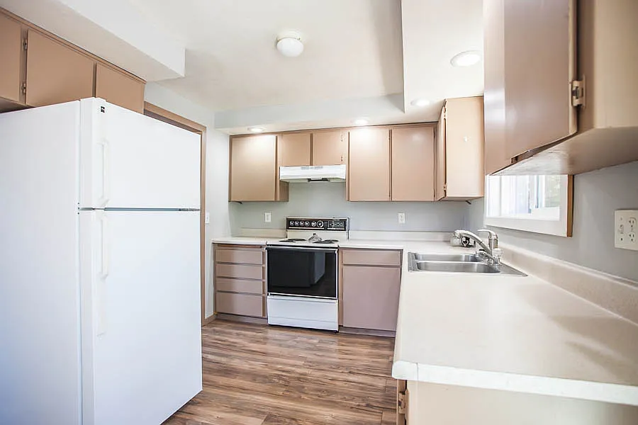 3 bed, 1.5 bath, 1814 sqft, $2,350 — Photo 4