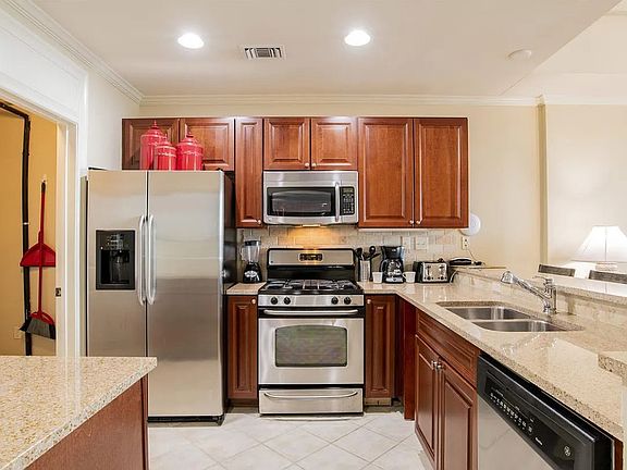5th image of 4851 Wharf Pkwy APT 520
