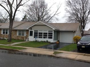 130B Sunflower Dr, Lakewood, NJ 08701