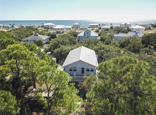 724 W Pine Ave, Eastpoint, FL 32328