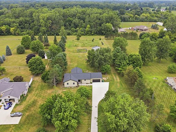 3rd image of 45738 Bemis Rd