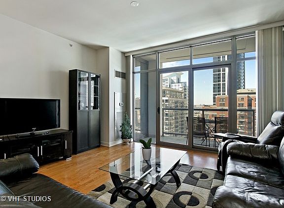 3rd image of 1235 S Prairie Ave APT 1306
