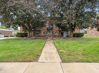5703 128th St APT 31, Crestwood, IL 60418