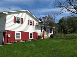 5731 Meehl Rd, North East, PA 16428