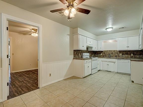 5th image of 1015 Summerton Pl