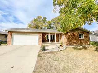 1616 Mockingbird Ln, Brookings, SD 57006