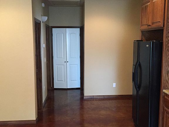 5th image of 728 Monnett Ave