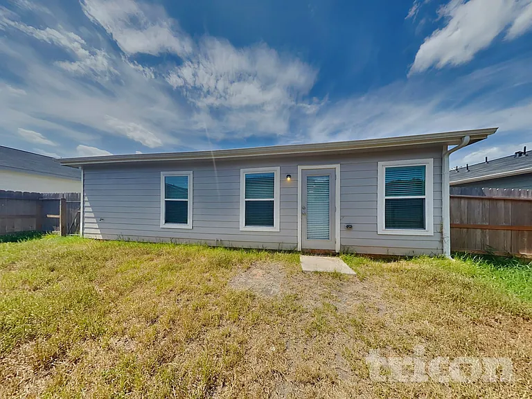 15672 Del Norte Dr — Photo 15