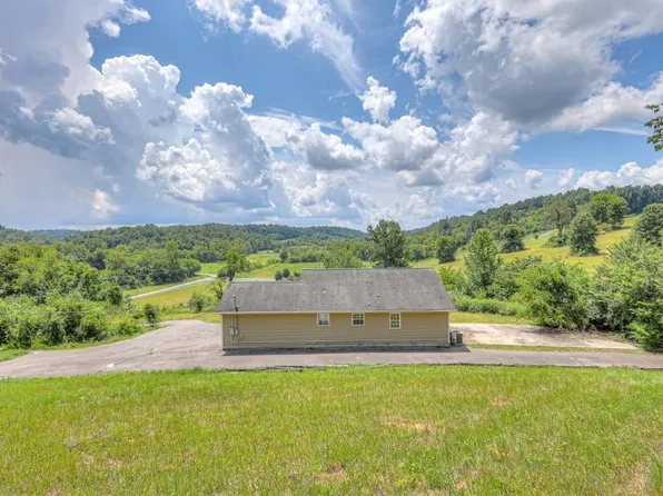 900 New Herman Rd, Shelbyville, TN 37160