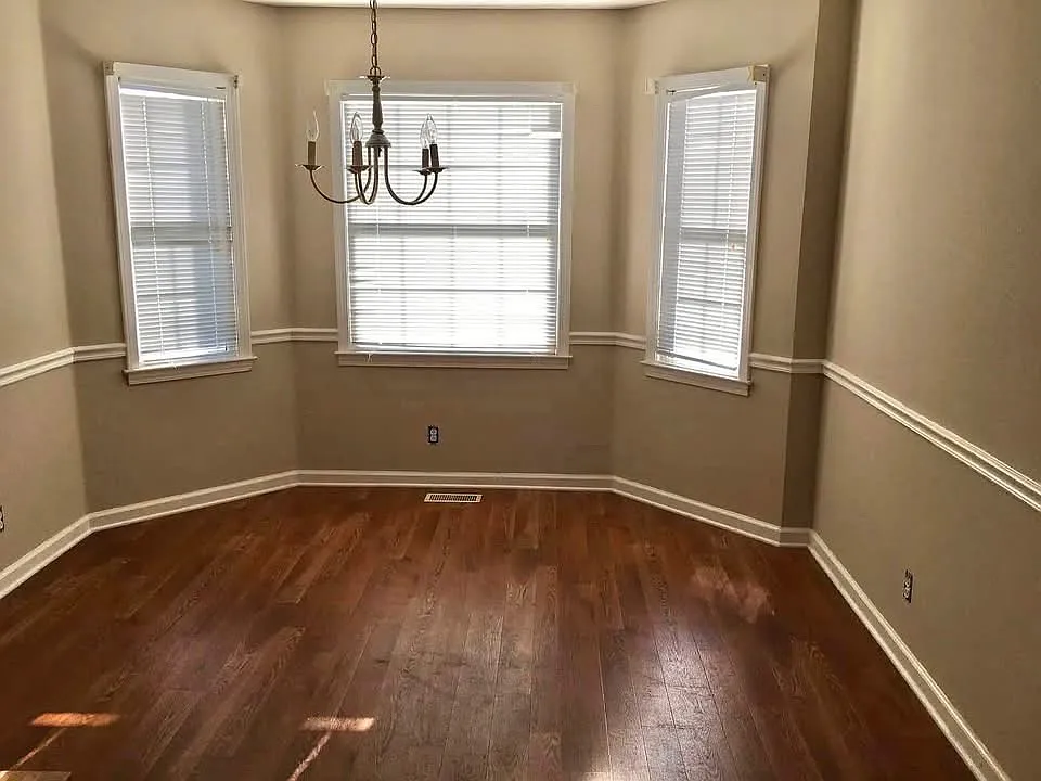 3 bed, 1328 sqft, $1,650 — Photo 2