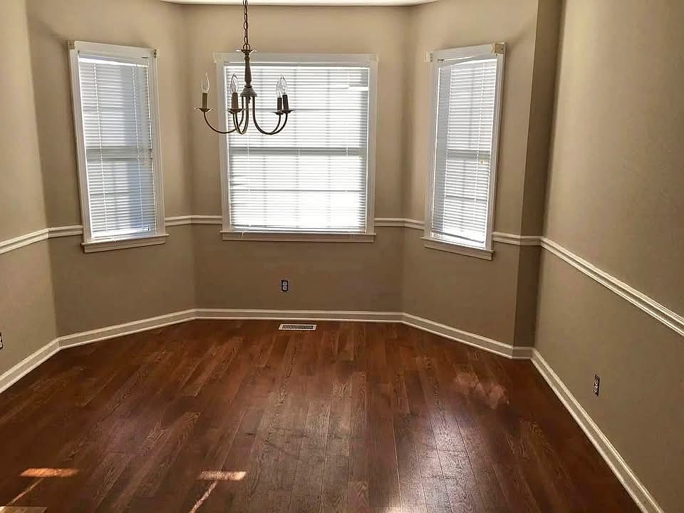2nd image of 208 Bradley Ct
