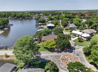 210 Royal George Cir, Mc Queeney, TX 78123