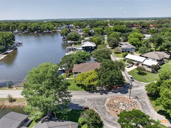 210 Royal George Cir, Mc Queeney, TX 78123