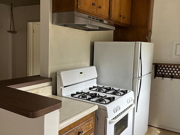 5th image of 1445 Colby Ave APT 3