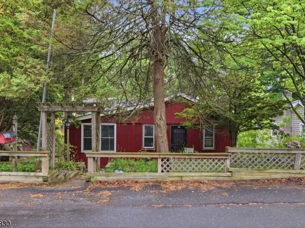 193 Monroe Trl, Hopatcong Boro, NJ 07843