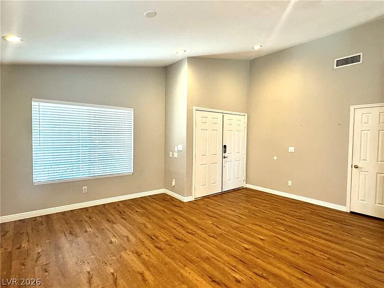10224 Desert Wind Dr — Photo 6